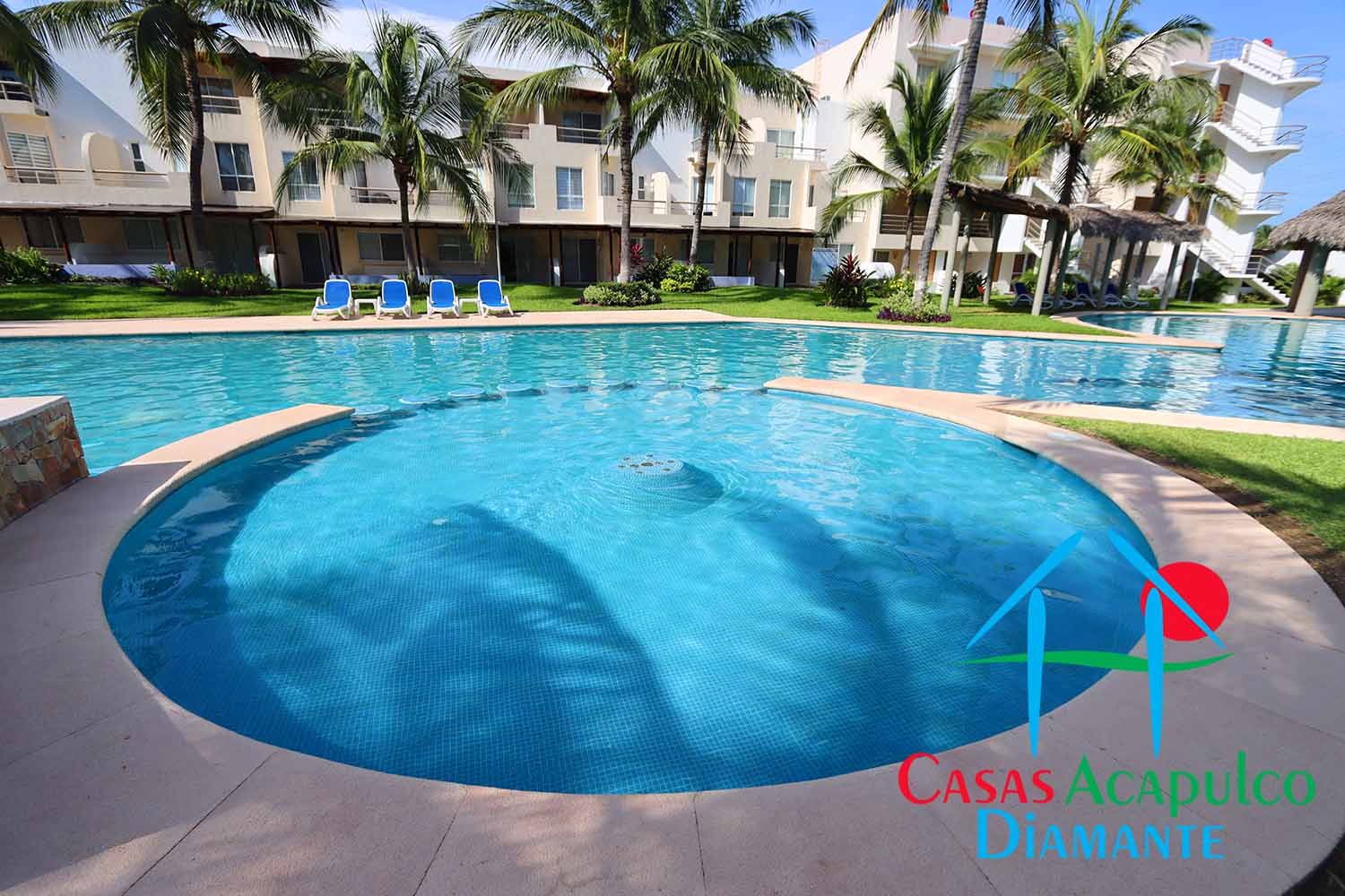 Residencial Caracol - Albercas y jardines 10